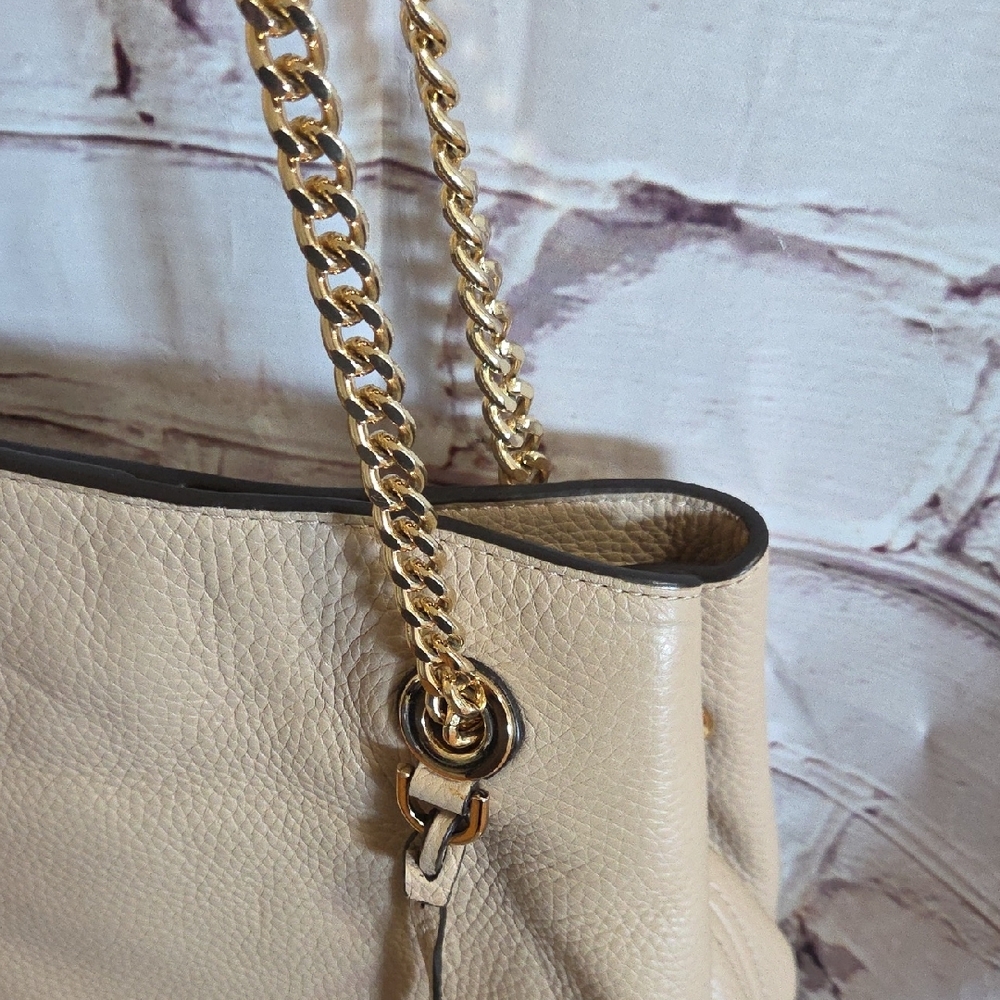 Michael Kors Cream Shoulder Bag with Gold Accents - Picture 10 of 10